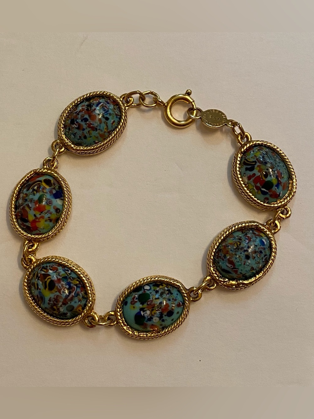 VINTAGE ACCESSOCRAFT NYC BRACELET GOLD TONE BLUE MULTICOLOR GLASS LINKS 7”